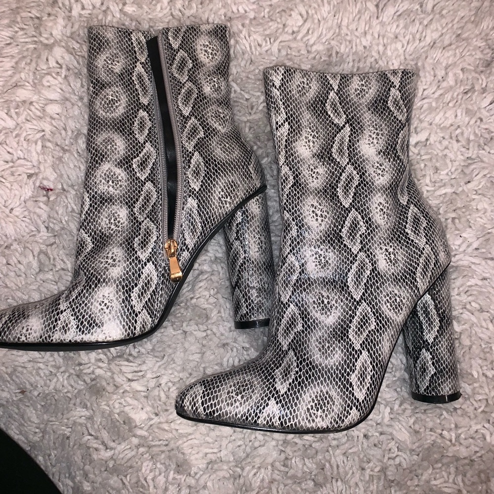 Fashion nova shoes - Picture 1 of 3